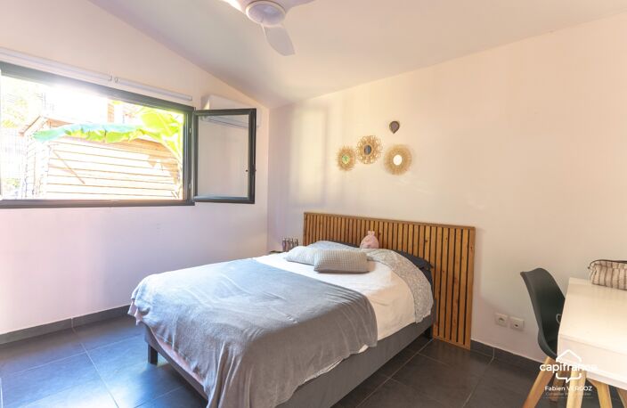Villa F6 récente au calme dans lotissement privé à La Saline-les-Bains — photo 4