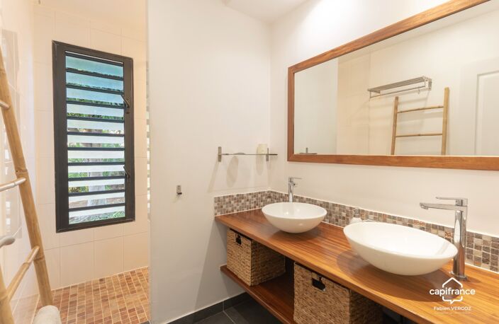 Villa F6 récente au calme dans lotissement privé à La Saline-les-Bains — photo 5