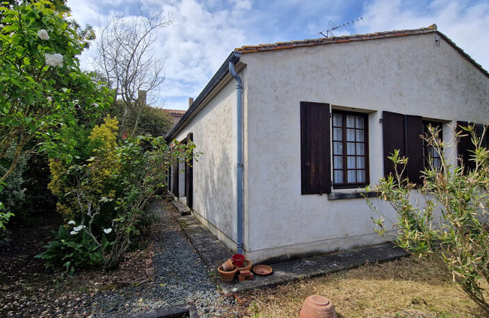 Dpt Charente Maritime (17), à vendre CHATELAILLON proche, maison 103 m² habitales, 3 chambres, bureau et garage — photo 2