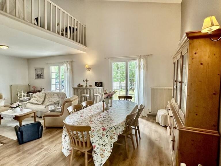 Maison à vendre 7 pièces MARTIGNAS SUR JALLE (33) — photo 1