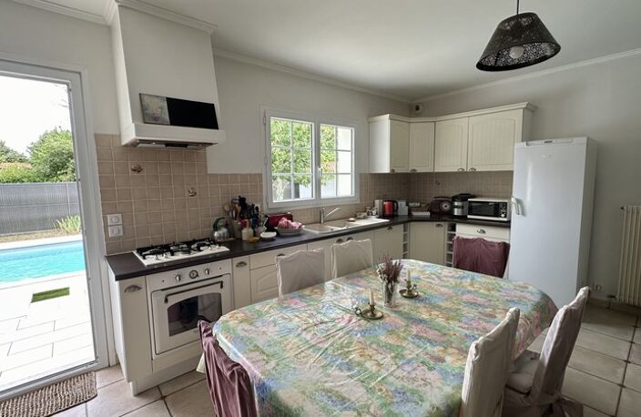 Maison à vendre 7 pièces MARTIGNAS SUR JALLE (33) — photo 3