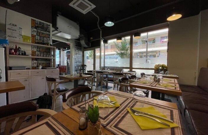 Bar - Brasserie - PMU à vendre SAINT LAURENT DU VAR (06) — photo 2