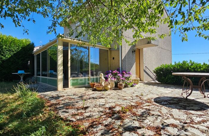 Maison à vendre 4 pièces avec garage et jardin PANISSIERES (42) — photo 2