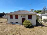 Maison familiale avec jardin et garage  Montsalvy (15120) — photo 3