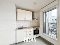 CENTRE-VILLE  - T2 AU DERNIER ETAGE AVEC BALCON ET PARKING — photo 2