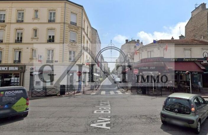 A LOUER LOCAL COMMERCIAL SAINT MAUR DES FOSSES — photo 5