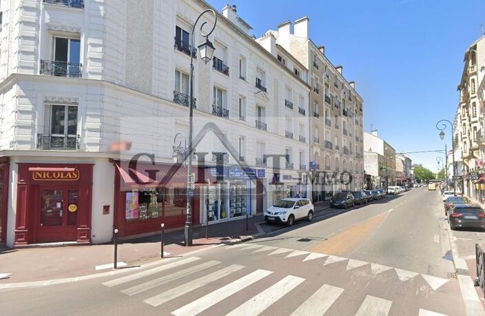 A LOUER LOCAL COMMERCIAL SAINT MAUR DES FOSSES — photo 2