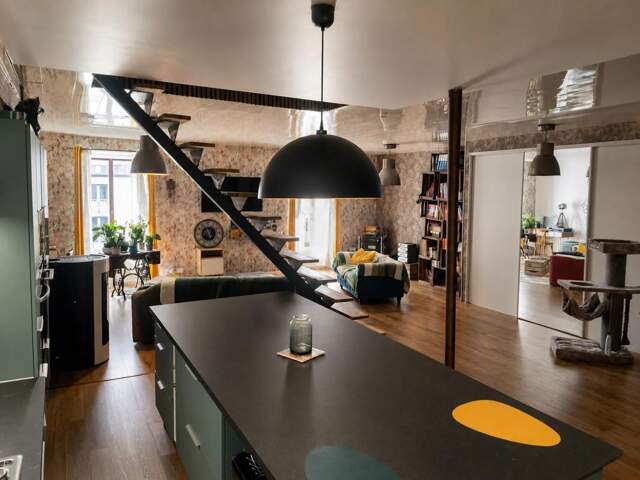 Immeuble rénové 250 m² situé à Ardes — photo du bien