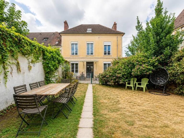 Faremoutiers – Maison familiale de 220 m², 7 chambres et jardin — photo 1