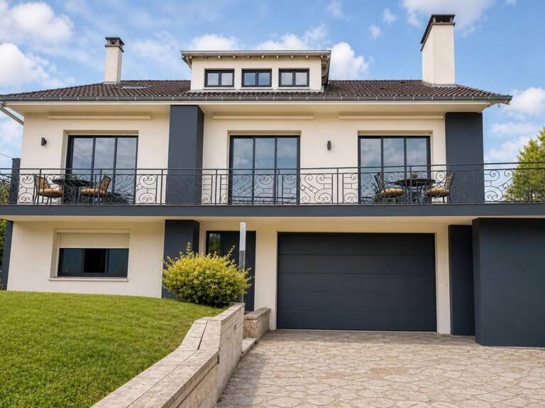 Maison de 8 pièces de 225 m² à Limoges avec piscine — photo 1