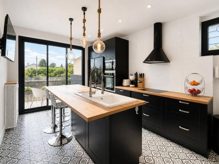 Maison de 8 pièces de 225 m² à Limoges avec piscine — photo 1