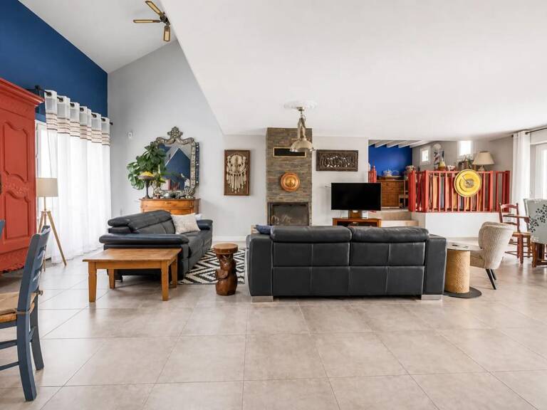 Maison de 13 pièces de 325 m² à Athis-Mons — photo 1