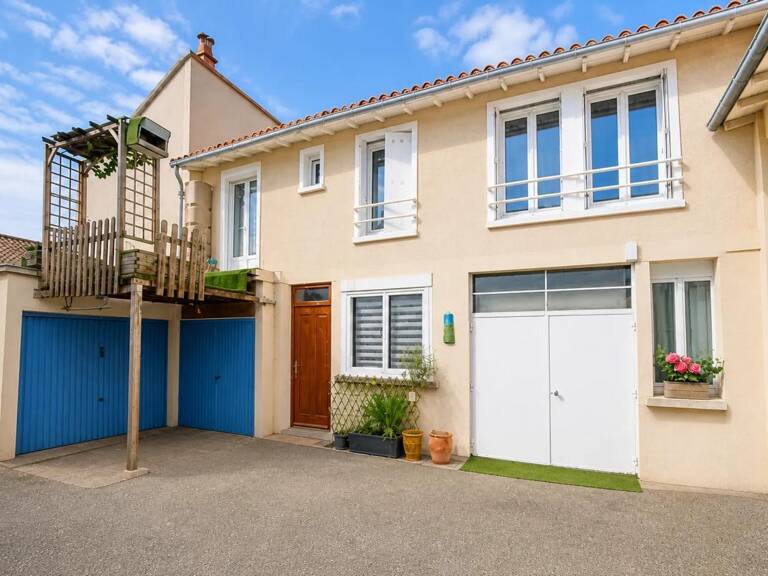 Immeuble de rapport de 130 m² à Poitiers — photo 1
