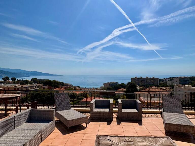 Superbe 2 pièces, loggia, toit terrasse, parking, vue mer — photo 1