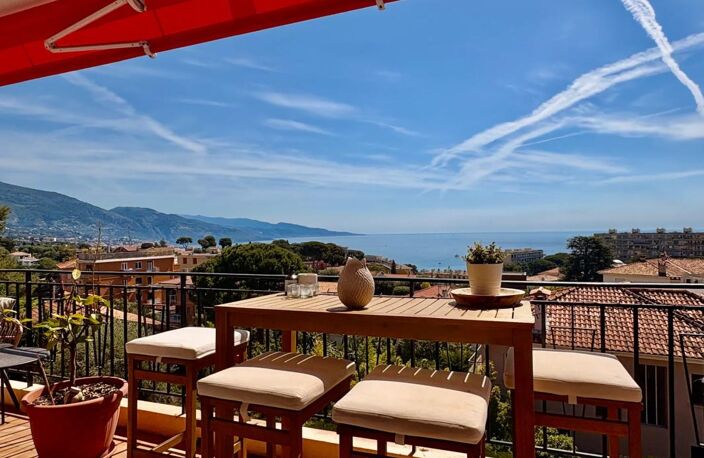 Superbe 2 pièces, loggia, toit terrasse, parking, vue mer — photo 3