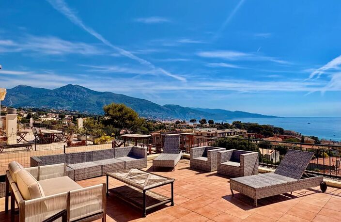 Superbe 2 pièces, loggia, toit terrasse, parking, vue mer — photo 4