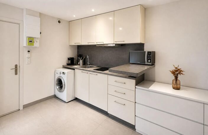 Appartement 1 pièce de 24 m² situé à Cannes — photo 2
