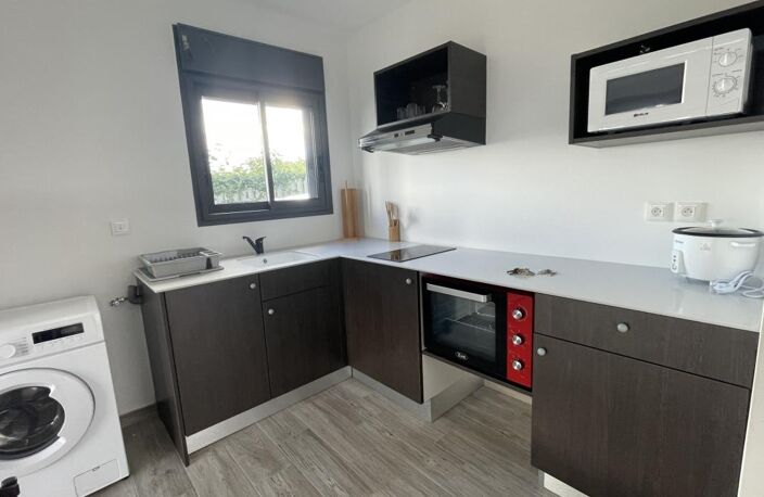 F2 meublé de 31 m2 avec piscine sur Petite île — photo 4