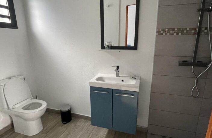 F2 meublé de 31 m2 avec piscine sur Petite île — photo 5
