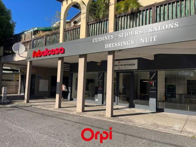 ORPI SAINT GILLES LES BAINS - Bien Commercial À Vendre — photo du bien