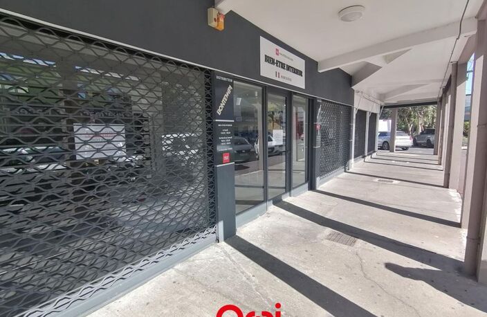 ORPI SAINT GILLES LES BAINS - Bien Commercial À Vendre — photo 4