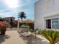 Hotel - Murs  - Le port d'Hyères - Libre — photo 3