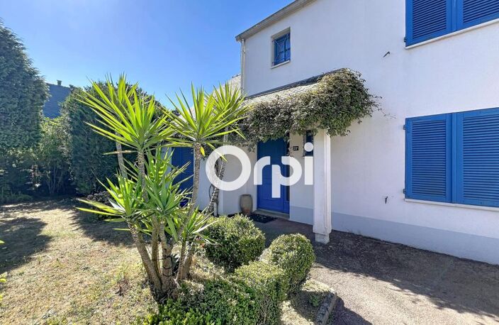 Maison À Vendre GUÉRANDE – Maison familiale avec jardin, garage — photo 2