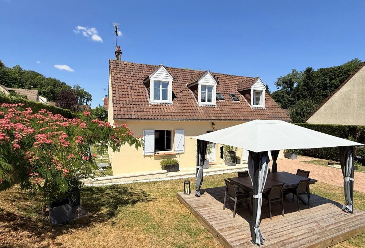 Maison À Vendre 5 pièces — photo 1