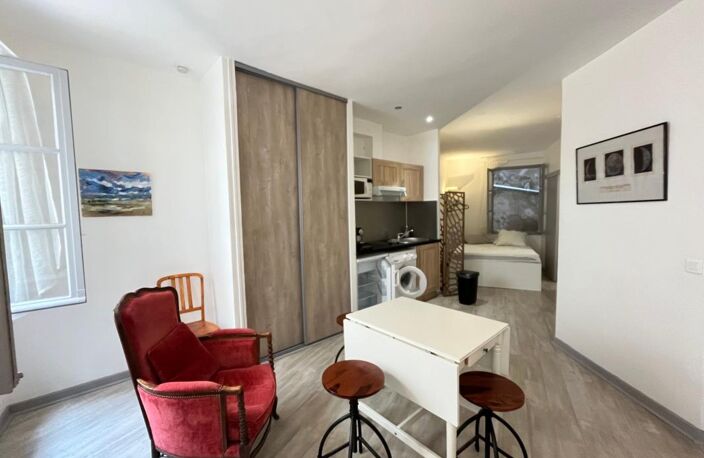 Avignon, Intra muros, Immeuble de rapport 4 appartements et 1 local commercial — photo 2