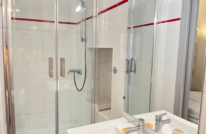Avignon, Intra muros, Immeuble de rapport 4 appartements et 1 local commercial — photo 4