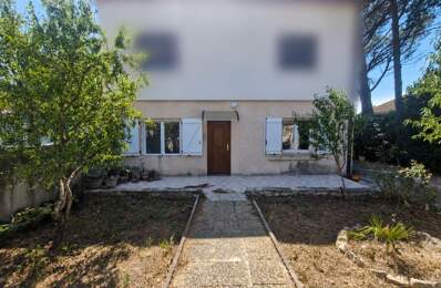 Appartement À Vendre au rez-de-chaussée 98 m², 3 chambres, jardin et garage privatif — photo du bien