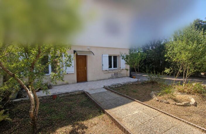 Appartement À Vendre au rez-de-chaussée 98 m², 3 chambres, jardin et garage privatif — photo 2