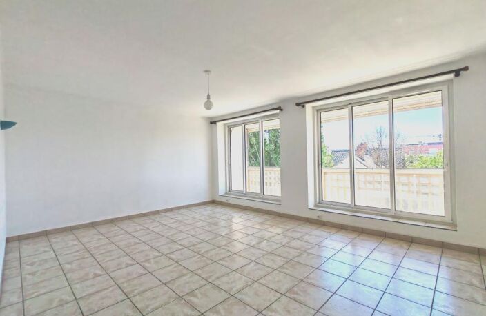 Croix-Luizet - T3 lumineux de 64 m² – Dernier étage avec balcon et vue dégagée — photo 3