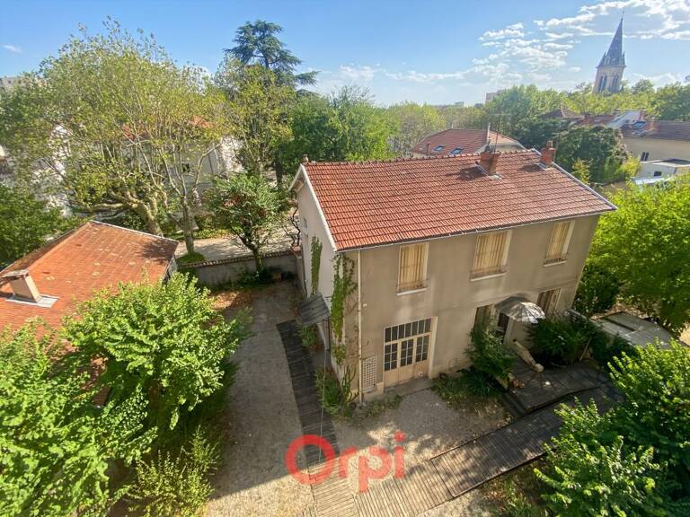 Appartement T 4 dans maison À Vendre — photo 1
