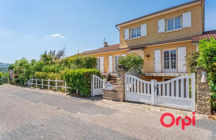 Maison familiale de 131 m² avec piscine, bureau et sous-sol complet — photo 2