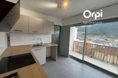 Appartement 4 pièces 817 €