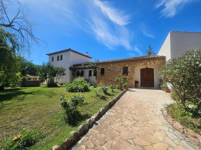Rare à Balaruc-le-Vieux – Propriété de caractère sur 3 460 m² avec deux maisons, piscine et vue exceptionnelle — photo du bien