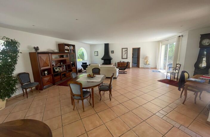 A VENDRE LA SEYNE SUR MER 83500 QUARTIER SUD VILLA D'ARCHITECTE INDIVIDUELLE — photo 5