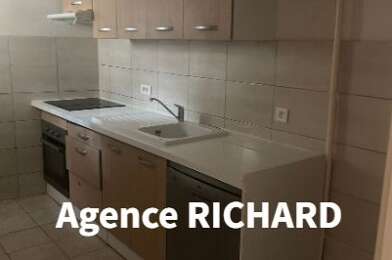 Appartement 3 pièces 939 €