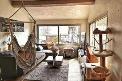 Maison 6 pièces 2000 €