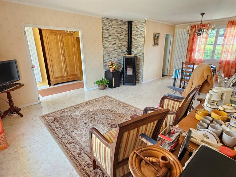 Houdan / Maison de plain-pied au calme avec commodités à pied / 3 chambres — photo 1