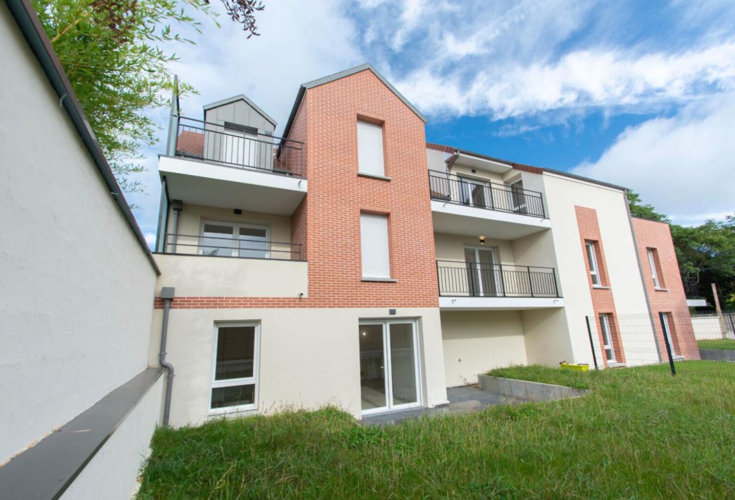 Appartement Saint Germain Les Arpajon 2 pièce(s) 41.96 m2 — photo 1