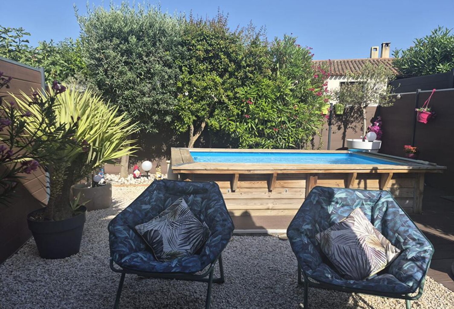 Maison  4 pièce(s) 80 m2, piscine et jardin — photo 1
