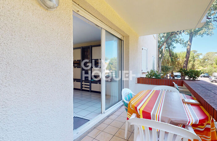 HOSSEGOR CENTRE-VILLE - T2 avec grande terrasse privative — photo 4