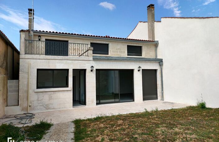 Maison Saint Hilaire De Villefranche — photo 2