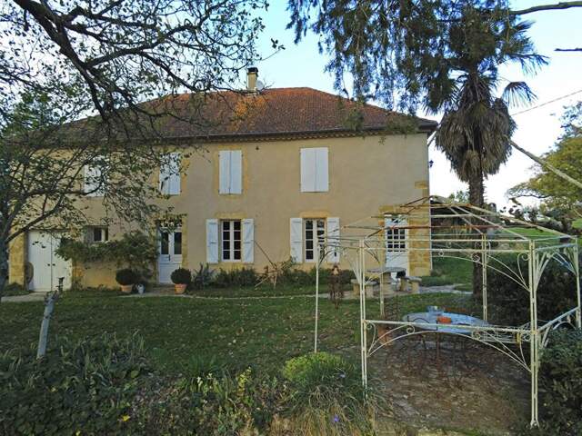 Maison gasconne de 160 m² sur 8900 m² avec vue sur les Pyrénées — photo du bien