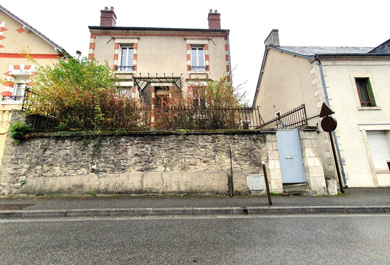 Maison Bourges 8 pièce(s) 180 m2 — photo 1