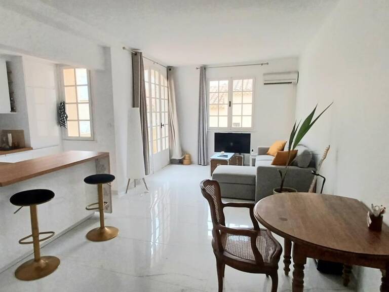 Appartement  47 m2 - A 200 mètres du port et de la plage de La Madrague — photo 1