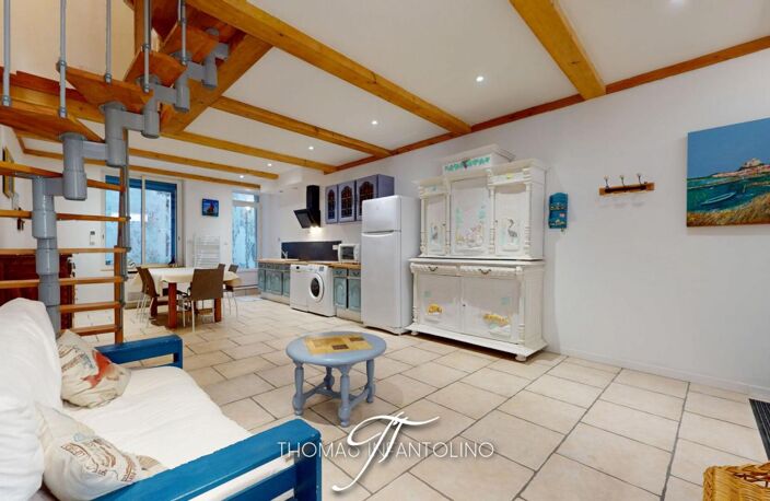 EN EXCLUSIVITE - 4 CHAMBRES - 2 SALLES D'EAU - 2 WC - COUR INTERIEURE  - RENOVATION COMPLÈTE — photo 2