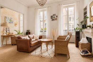 Immeuble  823000 €